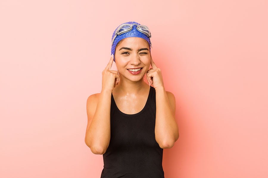 12 spôsobov ako dostať vodu z ucha